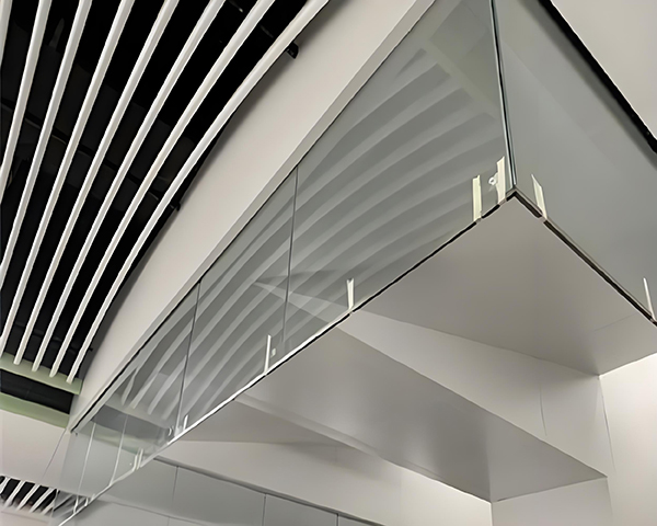 平罗玻璃平罗挡烟垂壁 平罗玻璃平罗挡烟垂壁