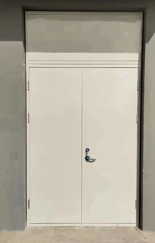 展览馆项目完成大跨度平罗防火门安装